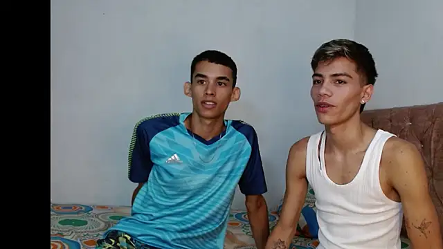 Snapshot of ALEXX_BOOY chatting on 12/01/25, 04:01 ALEXX BOOY online show from 12/01/25, 04:01