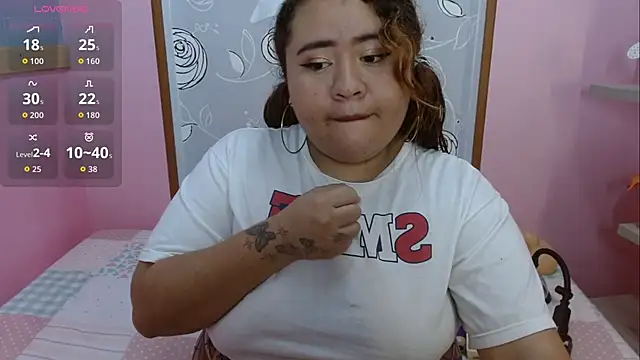 Snapshot of Danna_Keys chatting on 11/26/25, 06:42 Danna Keys online show from 11/26/25, 06:42