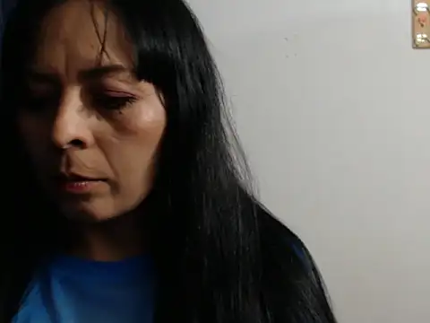 Snapshot of Paolahotty chatting on 11/29/25, 02:58 Paolahotty online show from 11/29/25, 02:58