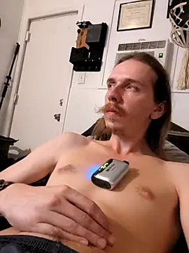 Snapshot of MisterF141 chatting on 11/23/25, 05:18 MisterF141 online show from 11/23/25, 05:18