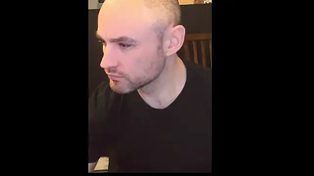 Snapshot of famous1tad chatting on 03/15/26, 03:07 famous1tad online show from 03/15/26, 03:07