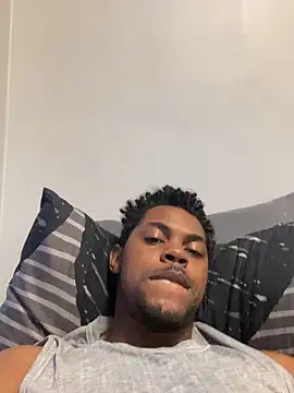 Snapshot of Chocolatemf chatting on 12/14/25, 04:40 Chocolatemf online show from 12/14/25, 04:40