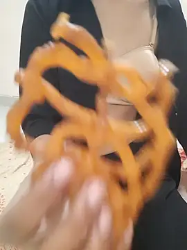 Alpee kumri online show from 01/12/26, 05:07