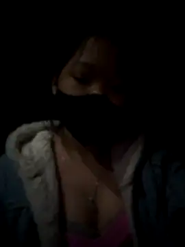 Snapshot of beba1100 chatting on 11/27/25, 01:24 beba1100 online show from 11/27/25, 01:24