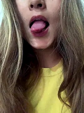 hotladki5 online show from 12/15/25, 11:25