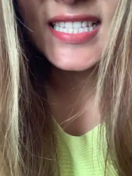 hotladki5 online show from 12/21/25, 07:37