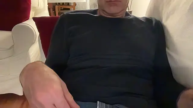 Snapshot of SimonZydar chatting on 11/23/25, 09:25 SimonZydar online show from 11/23/25, 09:25