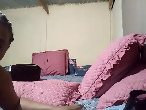 Snapshot of PrettyRose_08 chatting on 12/02/25, 03:51 PrettyRose 08 online show from 12/02/25, 03:51