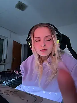 OfflineLizzy online show from 03/06/26, 02:52