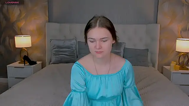 GLORIA BLOOM online show from 11/30/25, 08:46