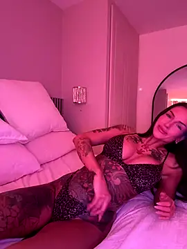 NikkiFoxx 13 online show from 12/19/25, 09:38