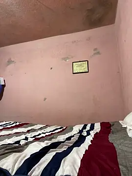 maxitravieso online show from 11/24/25, 05:01