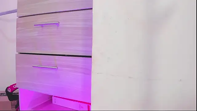 Snapshot of Miss_JulietaShadow chatting on 12/01/25, 08:25 Miss JulietaShadow online show from 12/01/25, 08:25