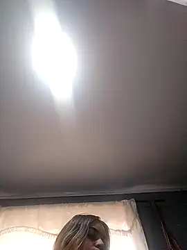 sexy aurora ourdoors online show from 11/25/25, 02:39