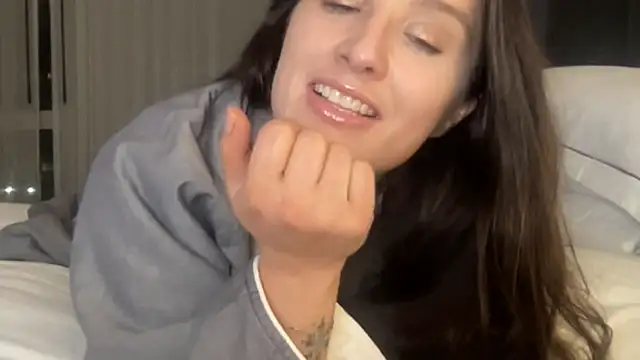 Snapshot of MysteriousMadam chatting on 04/01/26, 12:55 MysteriousMadam online show from 04/01/26, 12:55