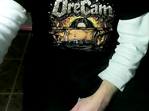 Snapshot of OreCam chatting on 06/24/26, 06:45 OreCam online show from 06/24/26, 06:45