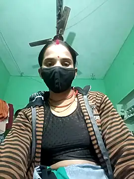 Snapshot of Uma_sain chatting on 01/14/26, 02:44 Uma sain online show from 01/14/26, 02:44