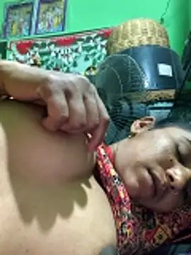 Snapshot of Uma_sain chatting on 04/11/26, 09:52 Uma sain online show from 04/11/26, 09:52