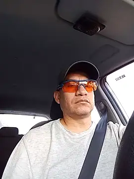 ChrisFloresP online show from 11/29/25, 01:58