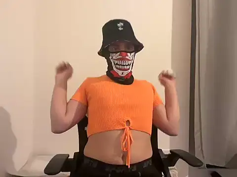 Snapshot of marotheladyboy chatting on 11/24/25, 04:34 marotheladyboy online show from 11/24/25, 04:34