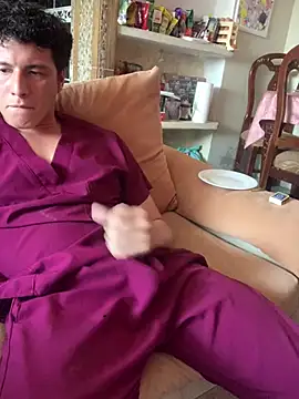 Snapshot of angelxxx95 chatting on 04/06/26, 06:09 angelxxx95 online show from 04/06/26, 06:09