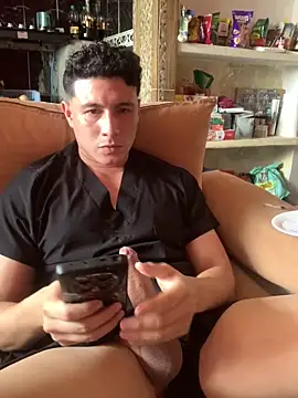 Snapshot of angelxxx95 chatting on 04/15/26, 06:15 angelxxx95 online show from 04/15/26, 06:15