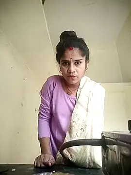 Snapshot of Dolly_baby34 chatting on 12/18/25, 05:24 Dolly baby34 online show from 12/18/25, 05:24