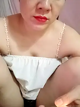 Lily-ross22 online show from 05/24/26, 04:12