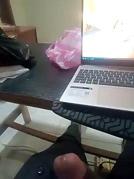 Snapshot of LovelyHughes chatting on 04/07/26, 11:48 LovelyHughes online show from 04/07/26, 11:48