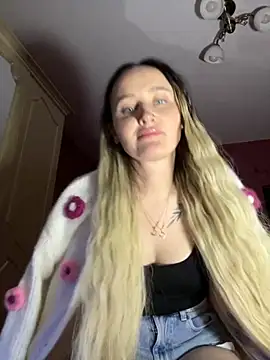 TomilaSi online show from 12/03/25, 08:18