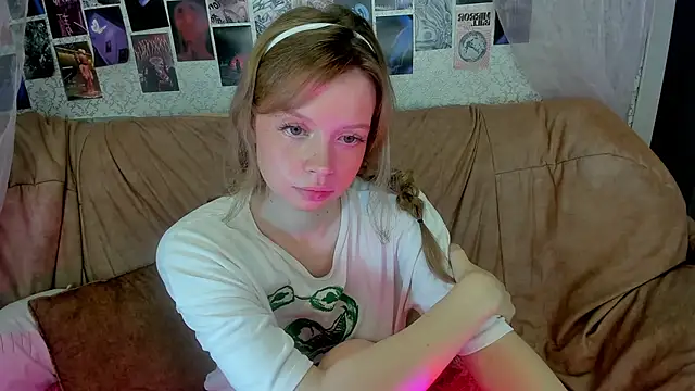 AlysaMeow online show from 06/07/26, 04:11