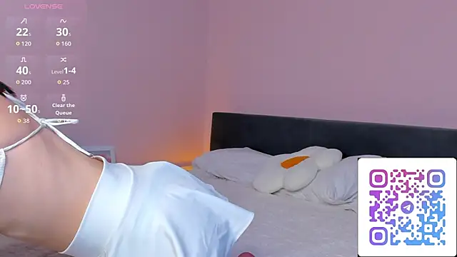 Snapshot of lally_cute chatting on 12/15/25, 11:25 lally cute online show from 12/15/25, 11:25