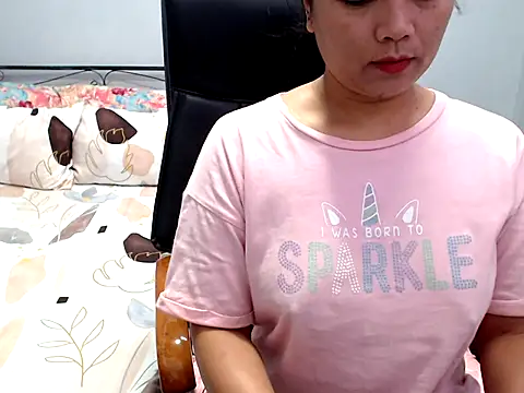 Snapshot of AsianB00bGoddess chatting on 03/23/26, 12:36 AsianB00bGoddess online show from 03/23/26, 12:36