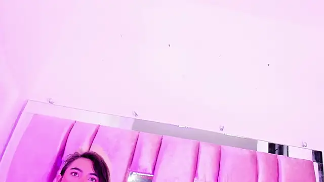 VALERIAQUEENTS   online show from 05/12/26, 12:02