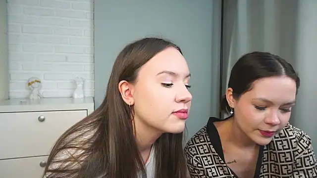 VirginiaRowe online show from 01/12/26, 01:16