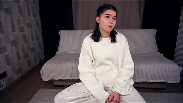 Snapshot of ZulaRattan chatting on 11/28/25, 07:05 ZulaRattan online show from 11/28/25, 07:05