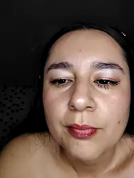 Dulce fire1 online show from 12/18/25, 11:05