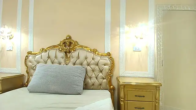 HallieStone online show from 03/27/26, 12:16