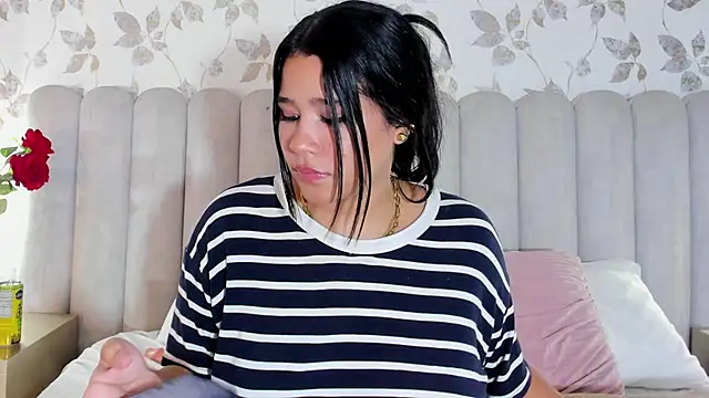 Snapshot of Lizz_Bunny chatting on 02/03/26, 02:53 Lizz Bunny online show from 02/03/26, 02:53