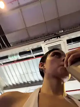 Miia moonn online show from 04/18/26, 05:17