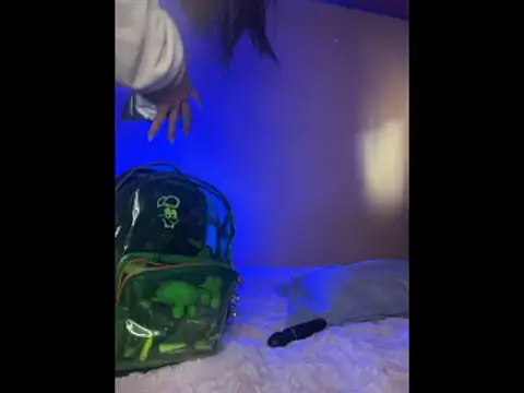 Snapshot of SaraAndrade_ chatting on 01/16/26, 01:37 SaraAndrade online show from 01/16/26, 01:37