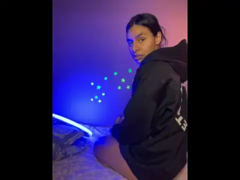 Snapshot of SaraAndrade_ chatting on 01/19/26, 01:15 SaraAndrade online show from 01/19/26, 01:15