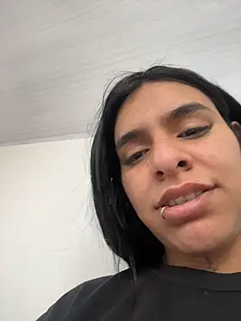 Snapshot of SaraAndrade_ chatting on 03/05/26, 01:18 SaraAndrade online show from 03/05/26, 01:18