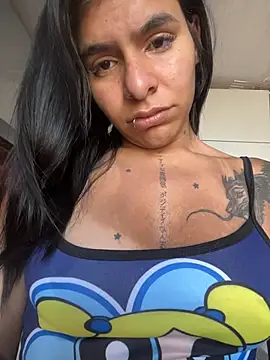 Snapshot of SaraAndrade_ chatting on 03/07/26, 12:46 SaraAndrade online show from 03/07/26, 12:46