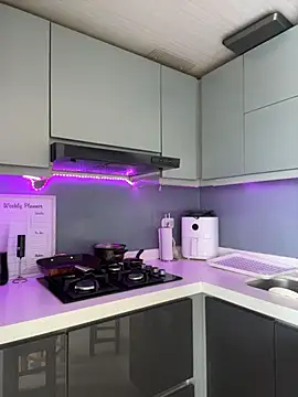 Snapshot of SaraAndrade_ chatting on 03/25/26, 06:03 SaraAndrade online show from 03/25/26, 06:03