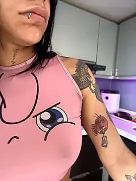 Snapshot of SaraAndrade_ chatting on 04/08/26, 03:34 SaraAndrade online show from 04/08/26, 03:34