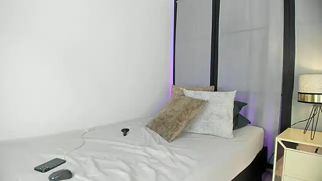 niicole steele  online show from 03/07/26, 07:00