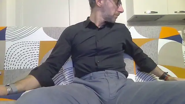 Eroshotlicker online show from 12/19/25, 09:33