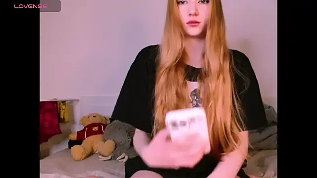 Snapshot of _Milana_Sparkl75_ chatting on 02/12/26, 08:15 Milana Sparkl75 online show from 02/12/26, 08:15