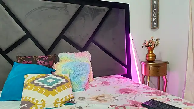 TashaNaughty4u online show from 12/04/25, 12:14